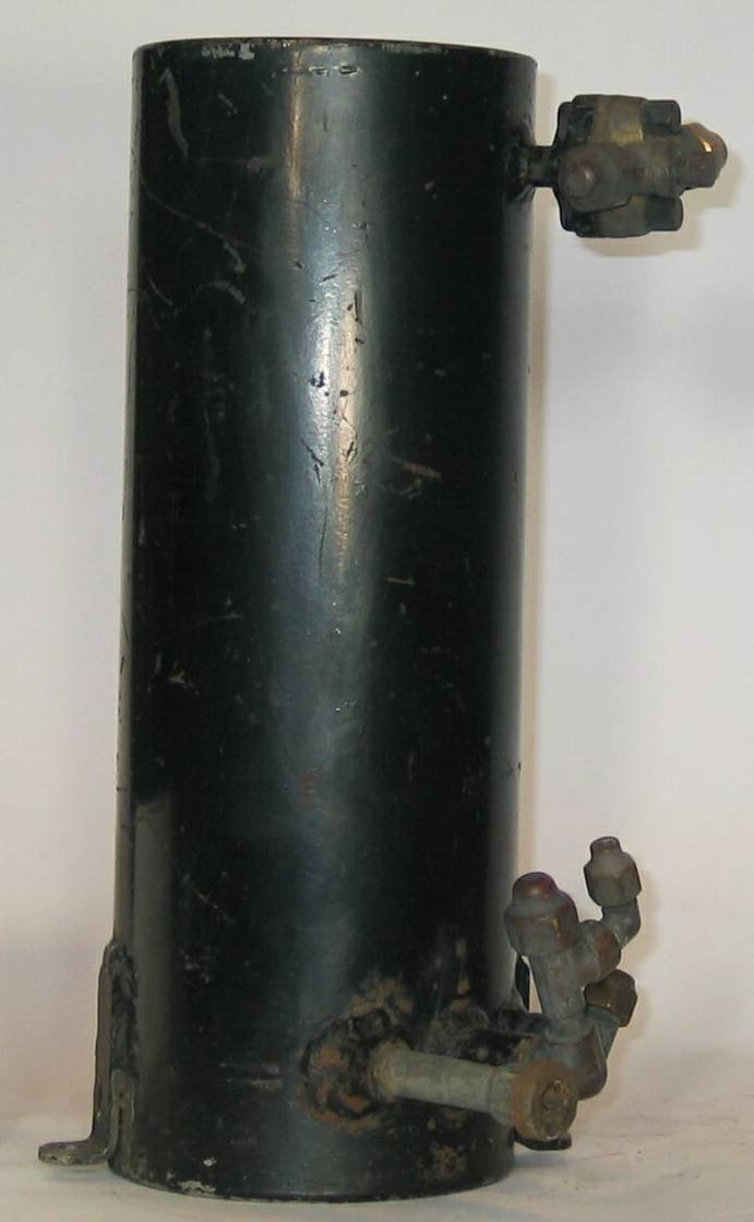 Water-cooled condenser and receiver