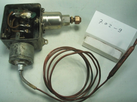 Refrigeration pressure/temperature control